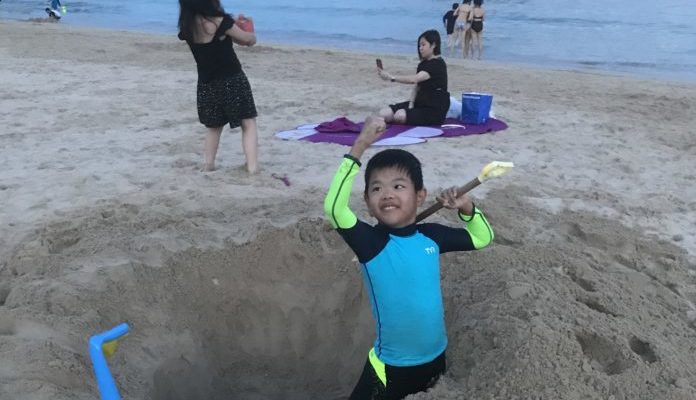 喜歡上衝浪了，不再怕海水咸